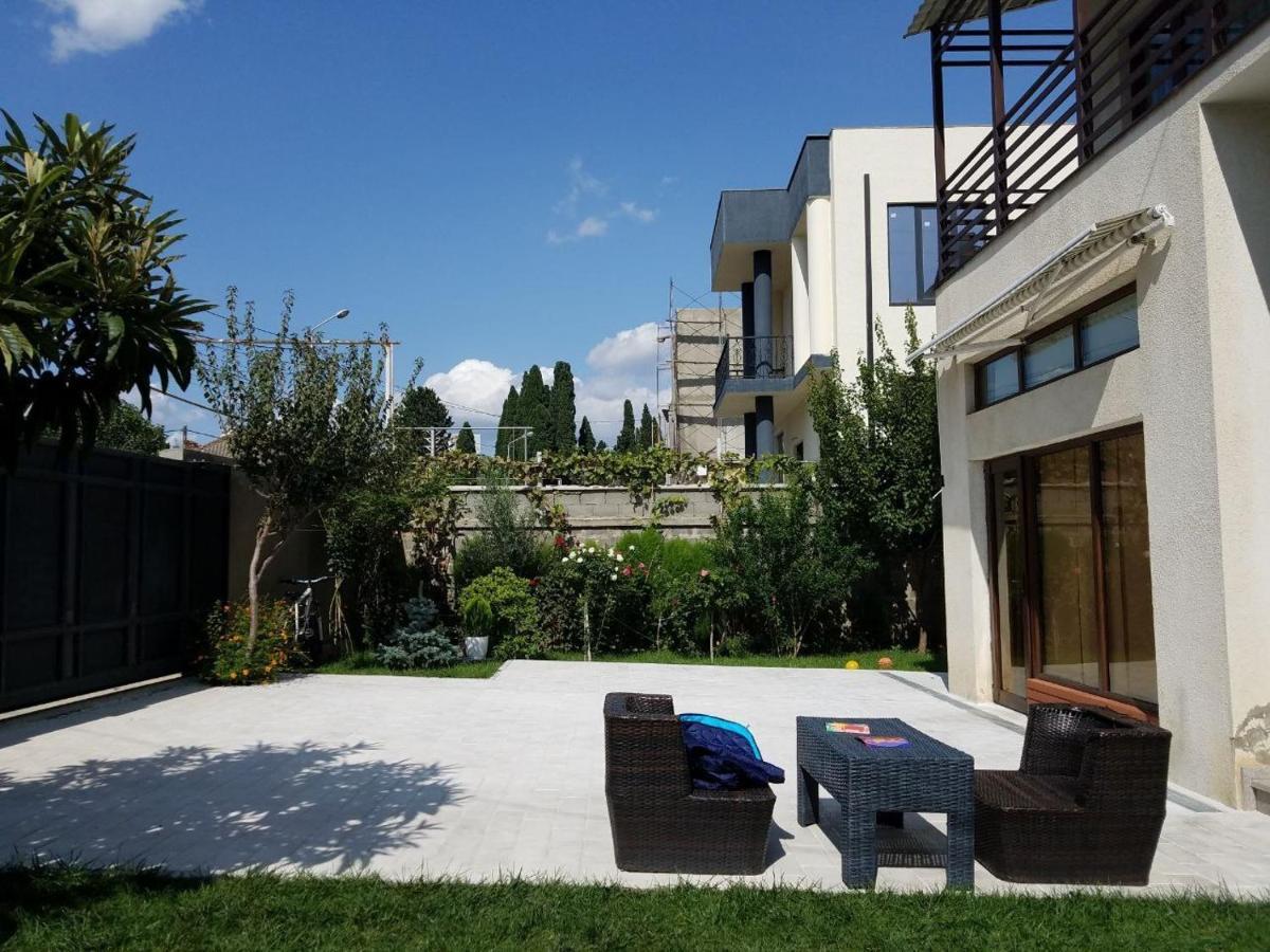 Villa In Tbilisi Exteriör bild