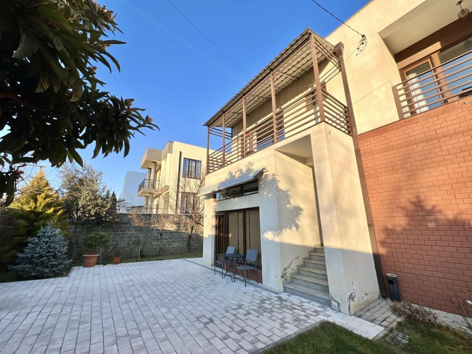 Villa In Tbilisi Exteriör bild
