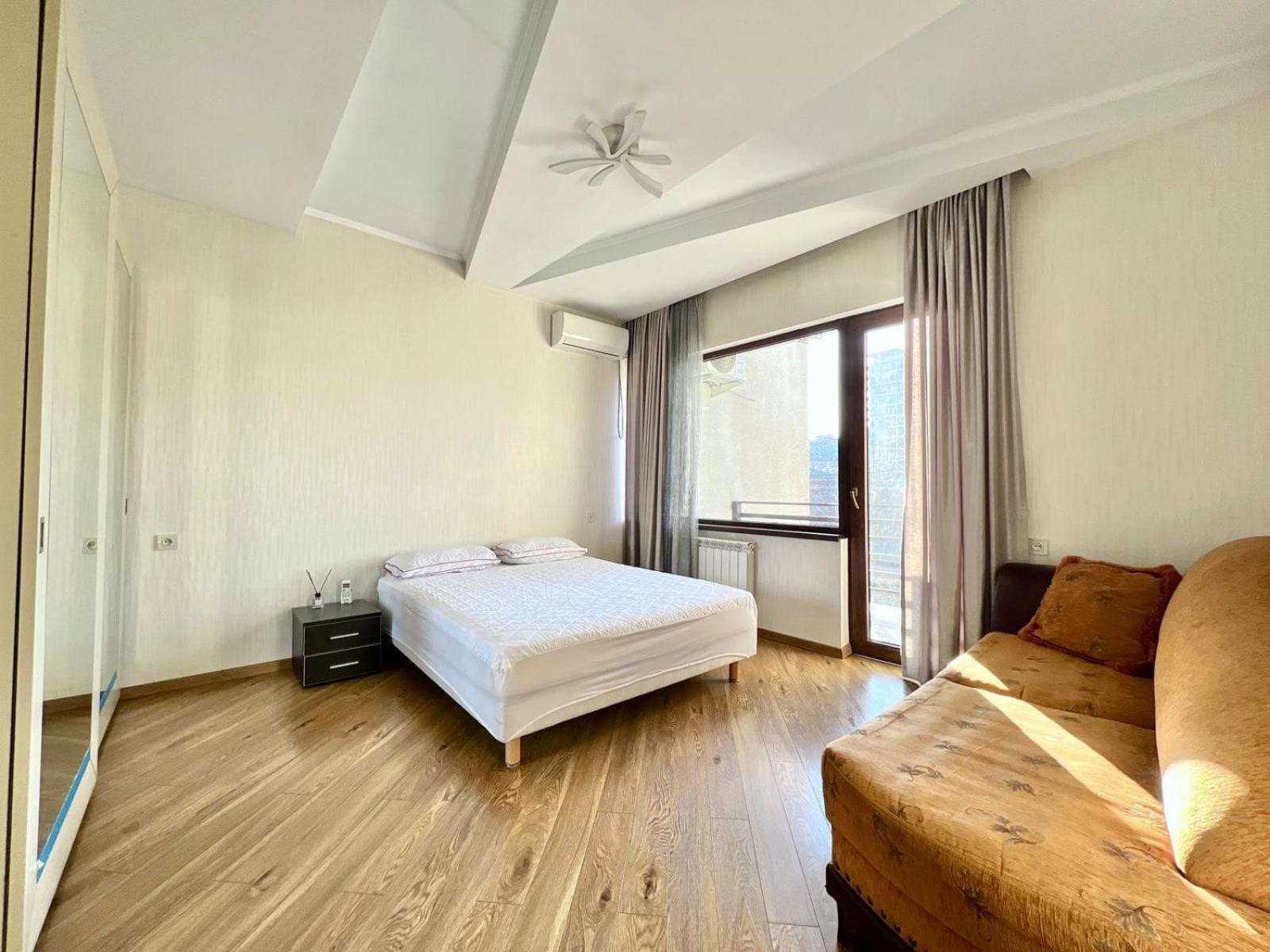 Villa In Tbilisi Exteriör bild